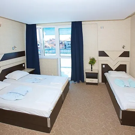 Elvira Hotel 2*